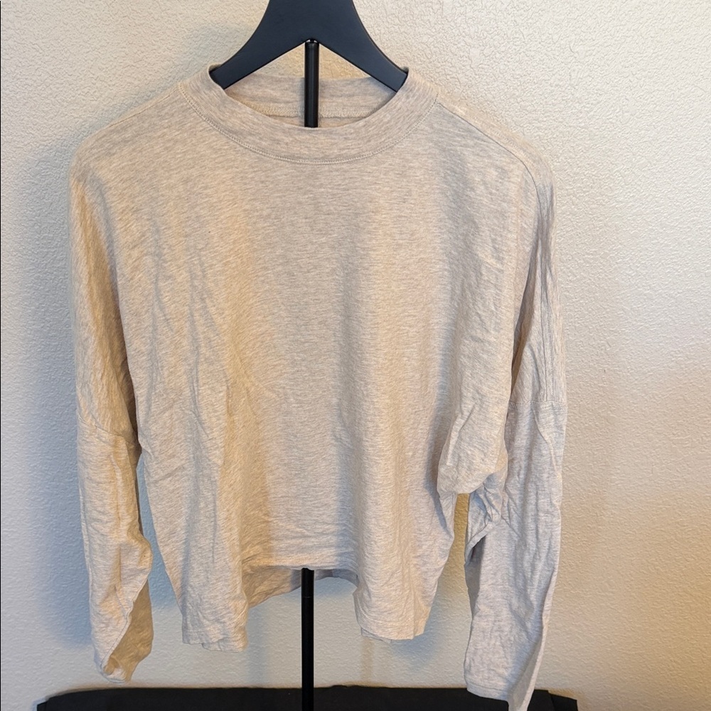 Aerie Casual Cream Women's T-Shirt - Picture 2 of 12